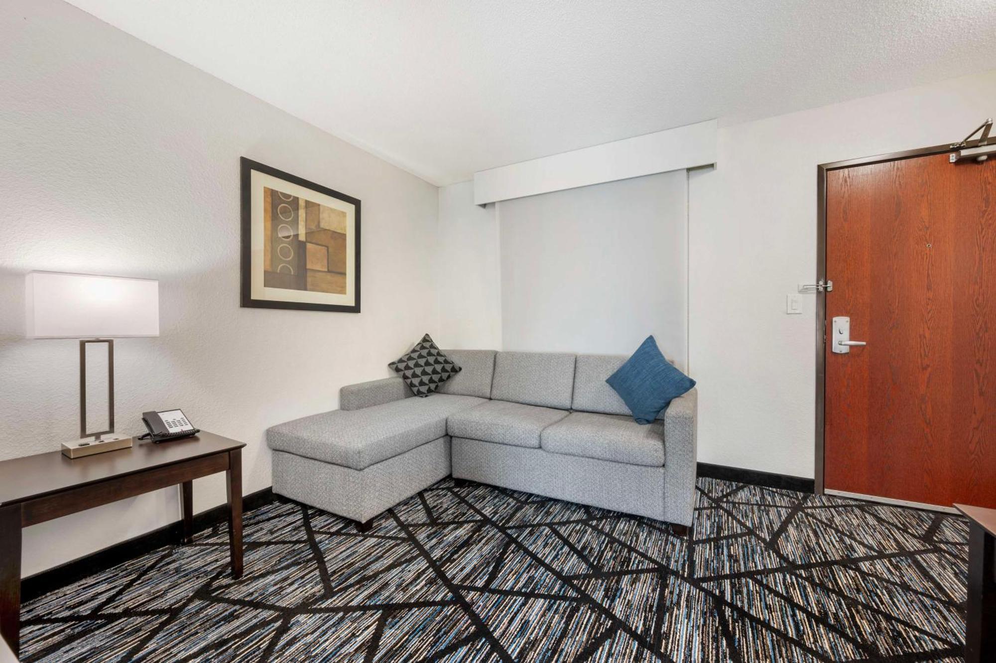 Best Western Plus Anderson Exterior photo