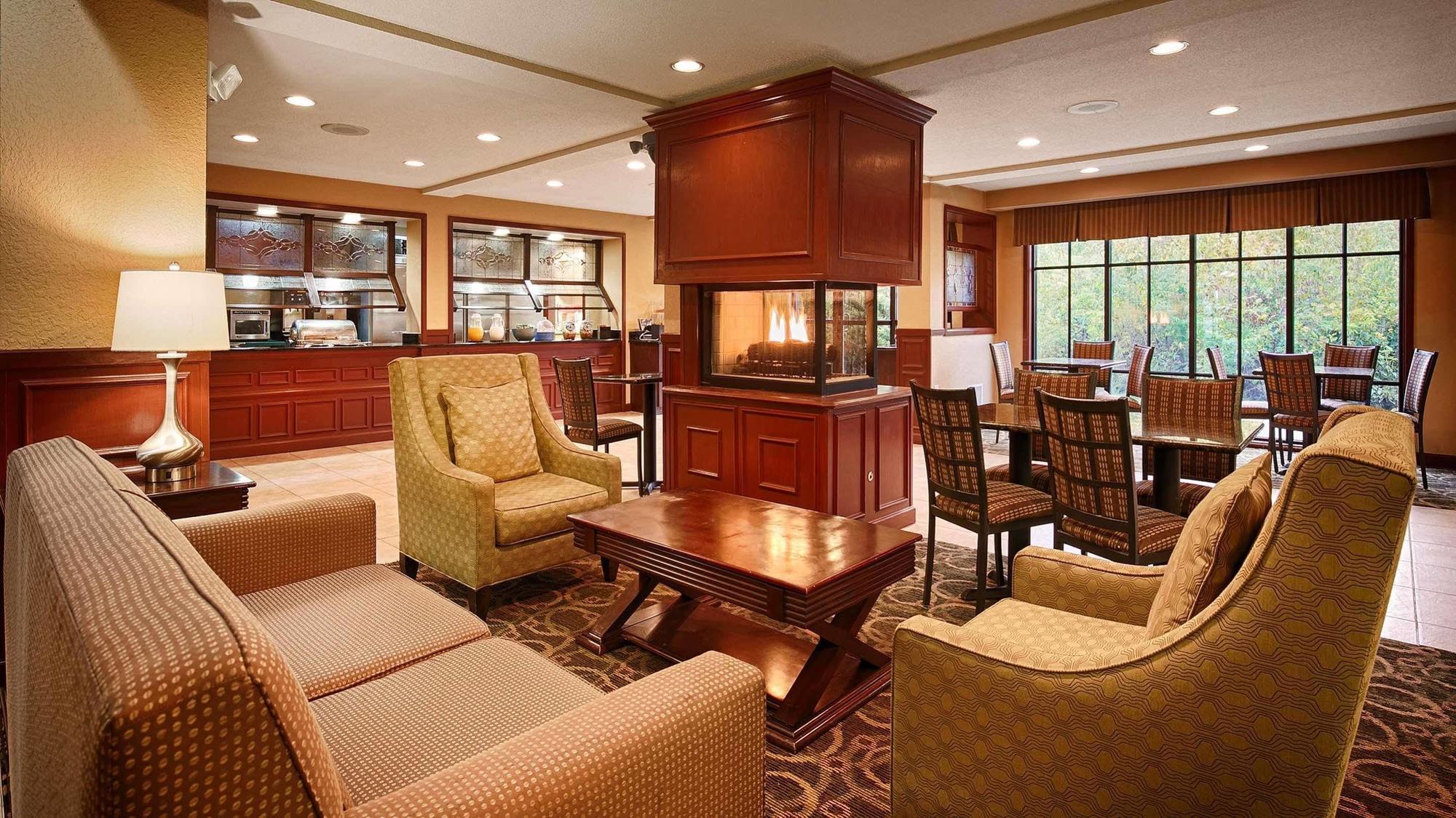 Best Western Plus Anderson Exterior photo